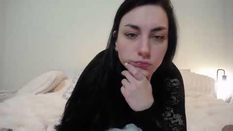 Snapshot of dontcallmeangel_ chatting on 3, 2, 2026 Iara online show from 3, 2, 2026