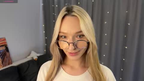 Snapshot of dontouchmyass chatting on 18, 1, 2026 Ely online show from 18, 1, 2026