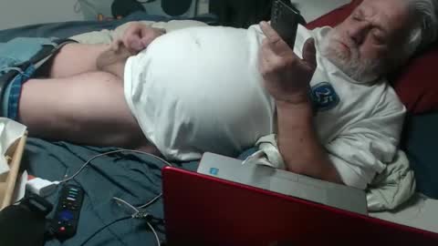 Snapshot of doouugcumming chatting on 11, 4, 2026 cummingdoouug online show from 11, 4, 2026