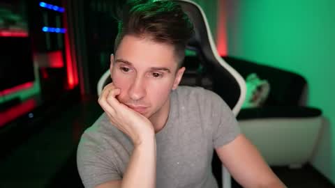 Dorian Reyes online show from 24, 10, 2025