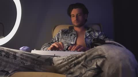 Keen online show from 8, 3, 2025