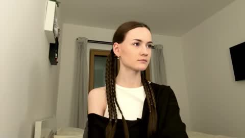 Alice and Mark online show from 12, 3, 2026