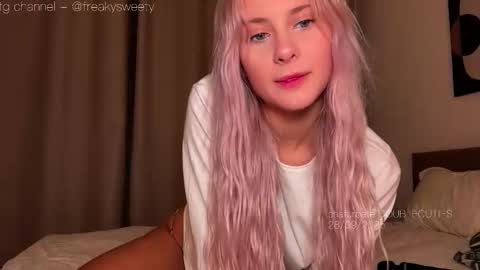 Lana  Eva  dont forget to give us a thumb up online show from 28, 9, 2025