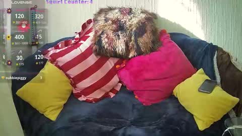 DeeDee online show from 12, 11, 2025