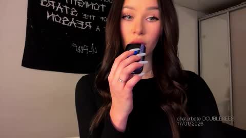 MOLLYYYY dont forget to give me a thumb up online show from 17, 1, 2026