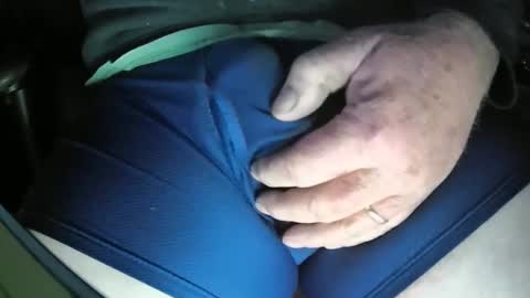 doug online show from 28, 2, 2025