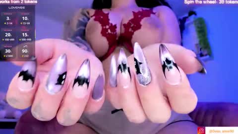 VickyHelp me to reach 300 thumbs up online show from 3, 10, 2025