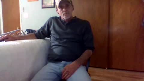 Snapshot of dowbo7777 chatting on 4, 2, 2025 dowbo online show from 4, 2, 2025