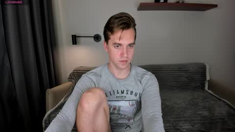 Snapshot of dr_your_dream chatting on 17, 10, 2025 Mervin online show from 17, 10, 2025