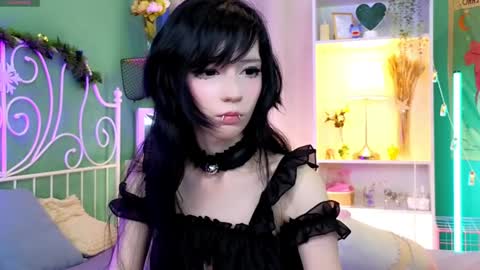 Snapshot of draculaura_ chatting on 13, 12, 2024 Draculaura online show from 13, 12, 2024