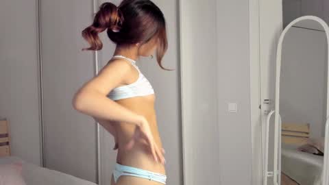 Snapshot of dragon_princesss chatting on 11, 12, 2024 Airi online show from 11, 12, 2024