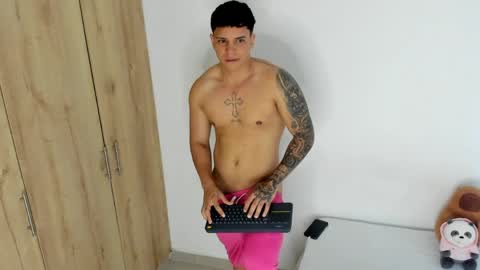 Snapshot of drakesmith02 chatting on 25, 4, 2026 Drake Smith online show from 25, 4, 2026