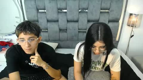 Snapshot of dravith_and_valery chatting on 29, 1, 2025 -- nicolle and jhon -- online show from 29, 1, 2025