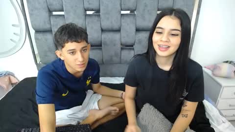 Snapshot of dravith_and_valery chatting on 1, 2, 2025 -- nicolle and jhon -- online show from 1, 2, 2025