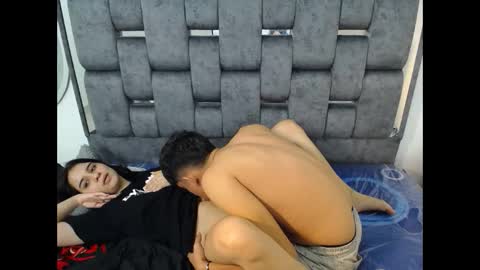 Snapshot of dravith_and_valery chatting on 6, 2, 2025 -- nicolle and jhon -- online show from 6, 2, 2025