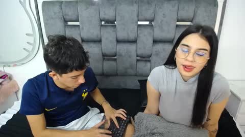 Snapshot of dravith_and_valery chatting on 14, 2, 2025 -- nicolle and jhon -- online show from 14, 2, 2025