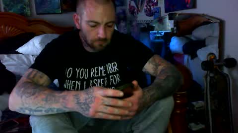 Snapshot of dreaded_folks chatting on 27, 10, 2025 dreaded_folks online show from 27, 10, 2025