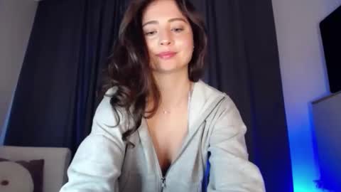 Nicole online show from 13, 12, 2024