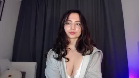 Nicole online show from 19, 12, 2024