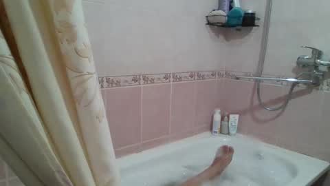 dream_petal_ online show from 14, 3, 2026