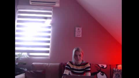 A girl online show from 9, 1, 2026