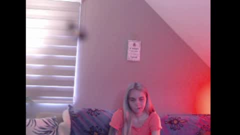 A girl online show from 30, 3, 2026