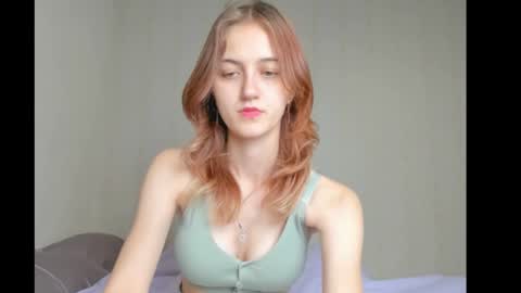 Snapshot of dreamy_pollyyy chatting on 3, 10, 2025 dreamy_pollyyy online show from 3, 10, 2025