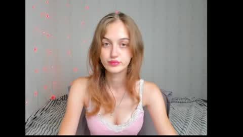 dreamy_pollyyy online show from 23, 7, 2026
