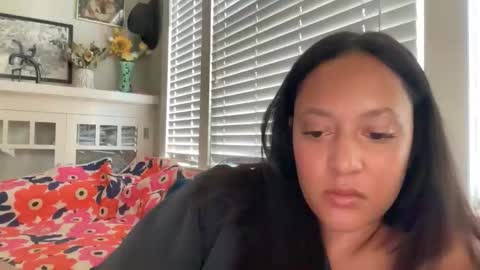 RIRI OR DREAMY online show from 29, 10, 2025