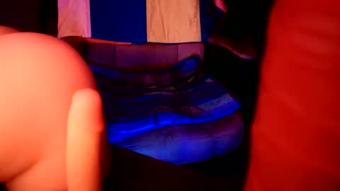 Snapshot of drwhoisit chatting on 23, 12, 2025 Dr WhoIsIt online show from 23, 12, 2025