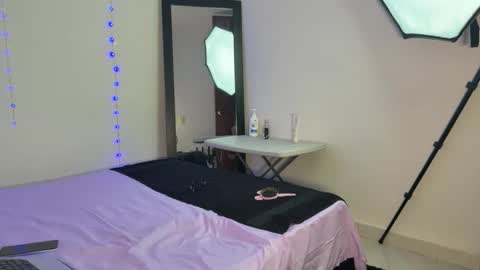 dulce765 online show from 2, 11, 2025