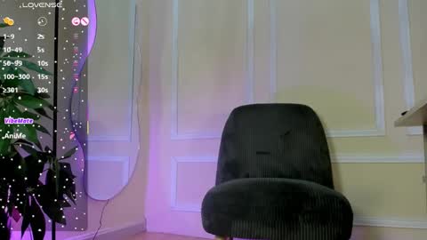 dulce__fiore07 online show from 5, 12, 2025