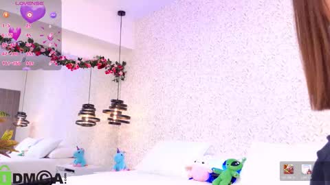 dulce_isabel_ online show from 28, 3, 2026