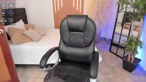 Snapshot of dulce_nicoll chatting on 18, 7, 2026 NICOLLE online show from 18, 7, 2026