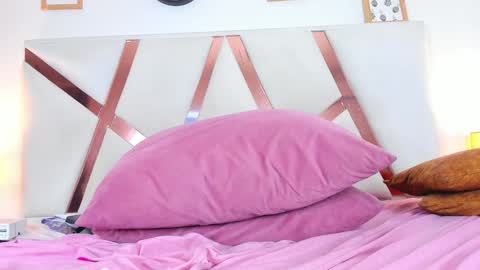 Snapshot of dulceaurora_ chatting on 6, 2, 2025 DULCE AURORA online show from 6, 2, 2025