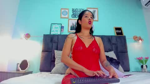 Snapshot of dulceaurora_ chatting on 25, 2, 2025 DULCE AURORA online show from 25, 2, 2025