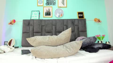Snapshot of dulceaurora_ chatting on 1, 3, 2025 DULCE AURORA online show from 1, 3, 2025