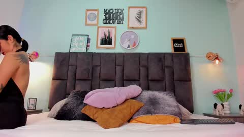 Snapshot of dulceaurora_ chatting on 7, 3, 2025 DULCE AURORA online show from 7, 3, 2025