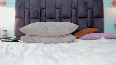 Snapshot of dulceaurora_ chatting on 7, 3, 2025 DULCE AURORA online show from 7, 3, 2025