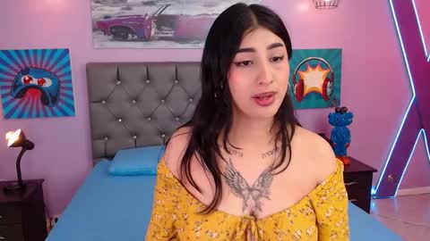 Snapshot of dulciinea_07 chatting on 15, 10, 2025 Abril Cruz online show from 15, 10, 2025