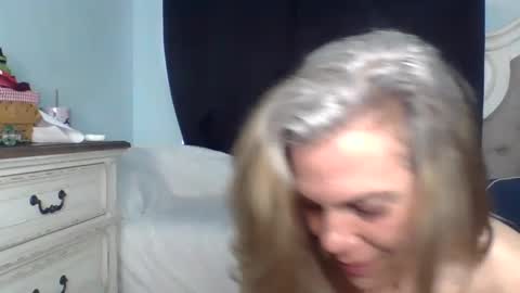 Snapshot of dumbbellsandcookies74 chatting on 12, 2, 2025 Erin online show from 12, 2, 2025