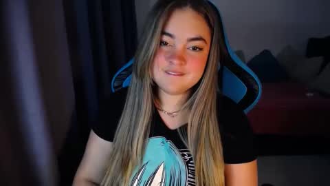 Snapshot of dumont_model chatting on 10, 1, 2025 Nicole   online show from 10, 1, 2025