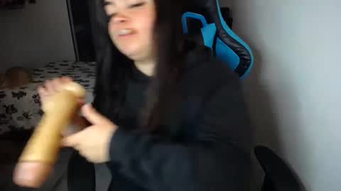 Snapshot of dumont_model chatting on 10, 10, 2025 Nicole   online show from 10, 10, 2025