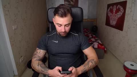 Snapshot of duncanstones chatting on 20, 12, 2024 DuncanStone online show from 20, 12, 2024