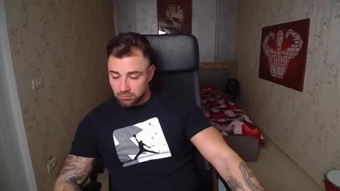 Snapshot of duncanstones chatting on 27, 12, 2024 DuncanStone online show from 27, 12, 2024