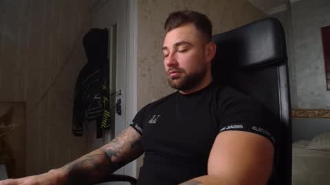 Snapshot of duncanstones chatting on 4, 1, 2025 DuncanStone online show from 4, 1, 2025