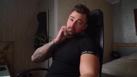 Snapshot of duncanstones chatting on 4, 1, 2025 DuncanStone online show from 4, 1, 2025