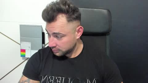 Snapshot of duncanstones chatting on 8, 2, 2025 DuncanStone online show from 8, 2, 2025