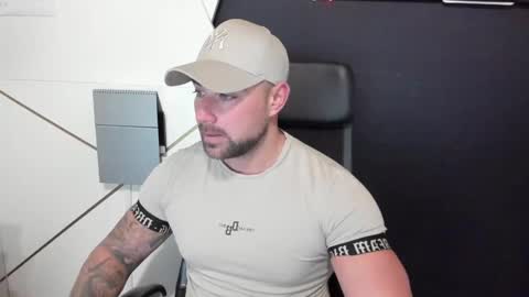 Snapshot of duncanstones chatting on 12, 2, 2025 DuncanStone online show from 12, 2, 2025