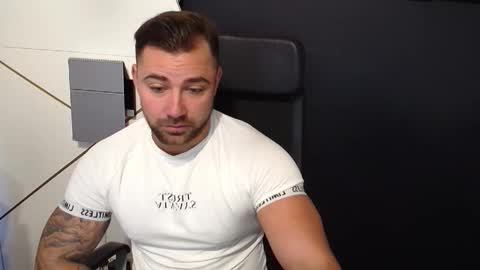 Snapshot of duncanstones chatting on 21, 9, 2025 DuncanStone online show from 21, 9, 2025